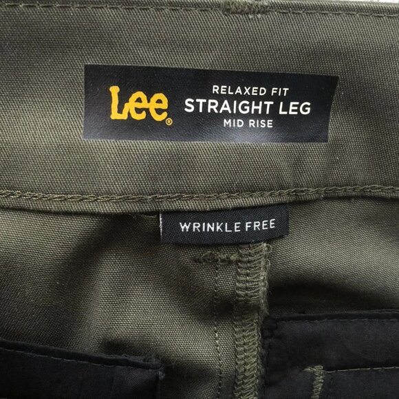 NWT Lee Womens Pants Size 8 Relaxed Fit Straight Leg Wrinkle-Free Mid Rise Green - Picture 3 of 8